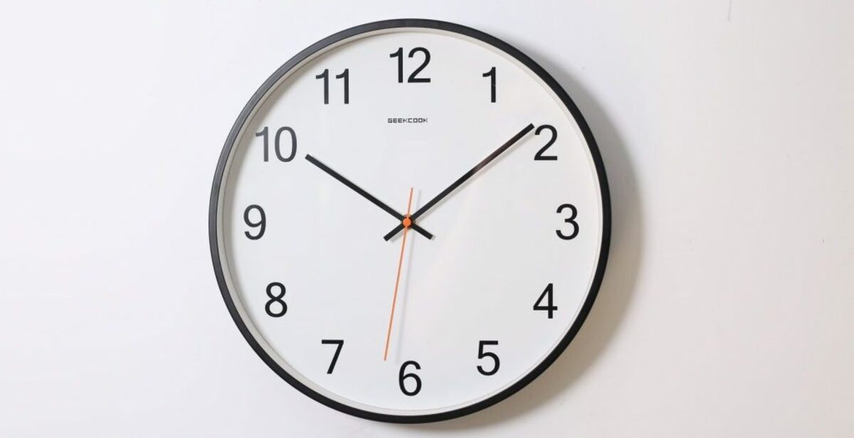 Image of wall clock 