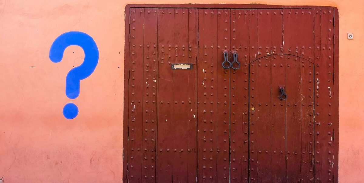 A really nice door on the streets of Marrakech. This town has the most amazing doors and entrances ever.